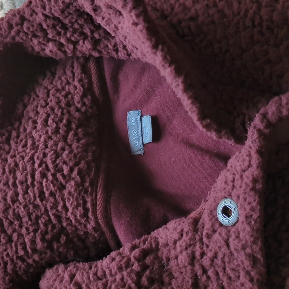 Aerie Sherpa Pullover - Picture 2 of 5
